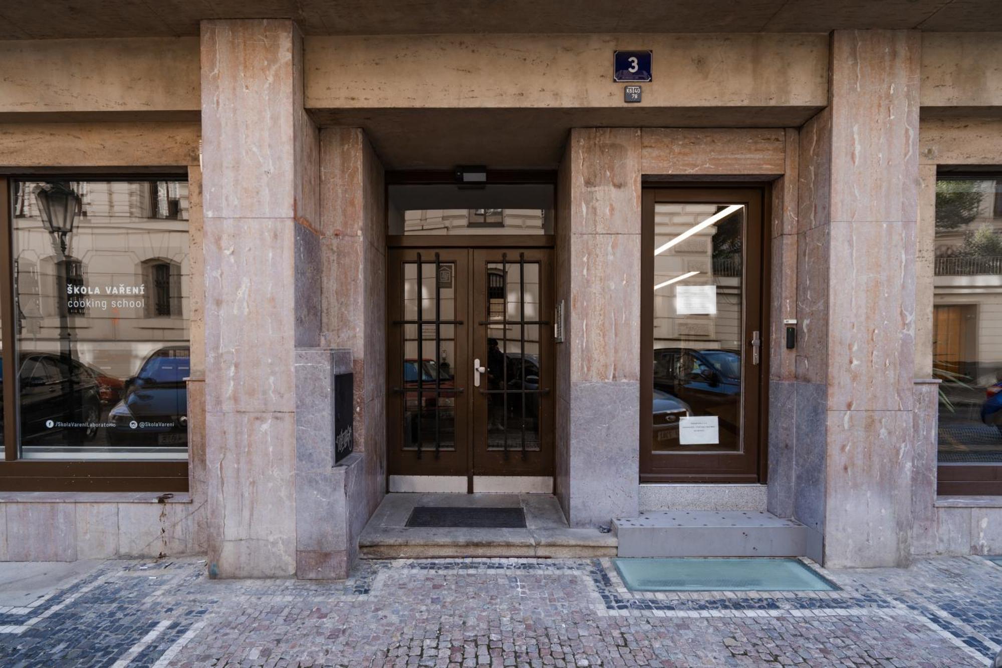 The Grand Krocinova Loft - Golden Bond Retreat * Prague
