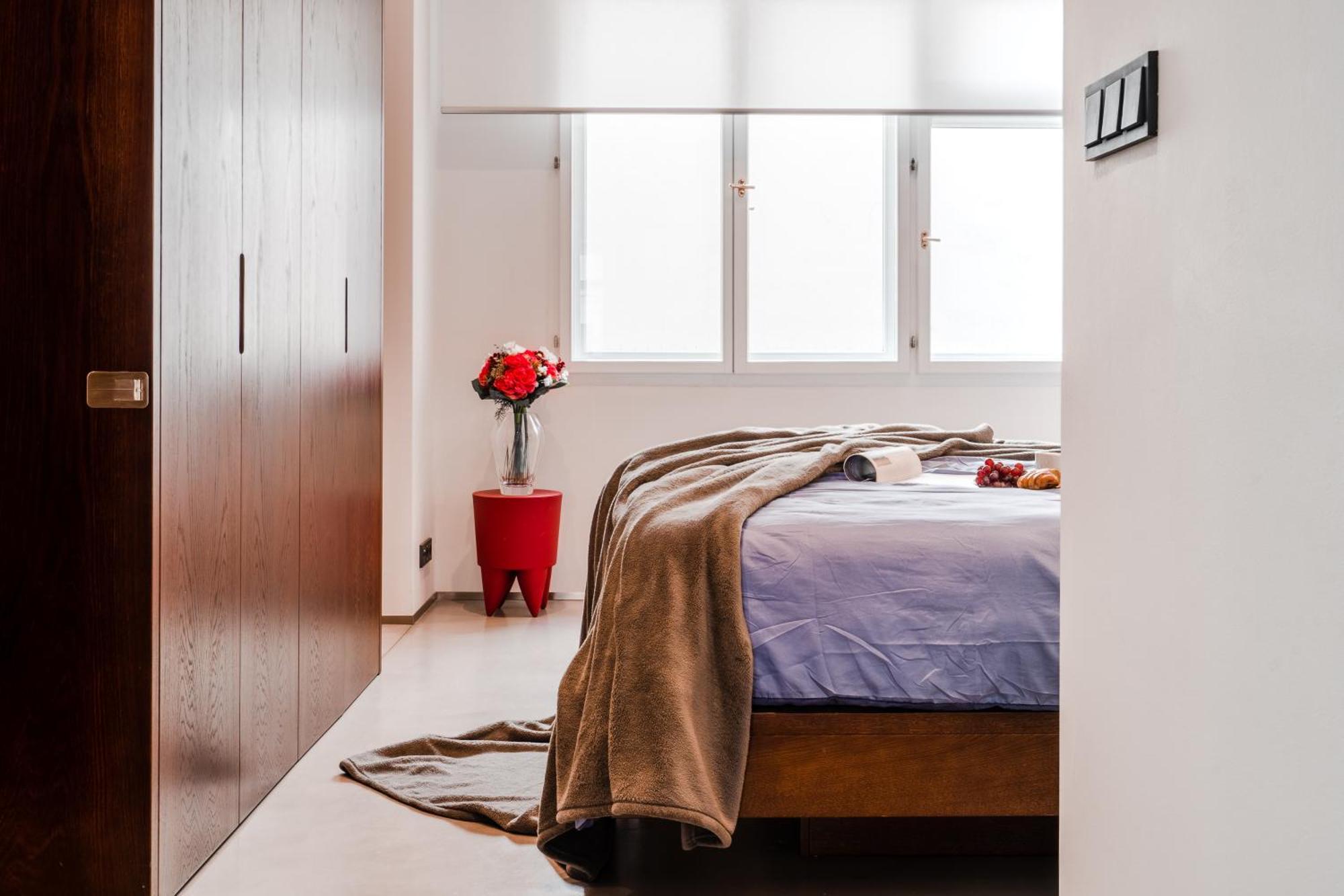 The Grand Krocinova Loft - Golden Bond Retreat Apartment