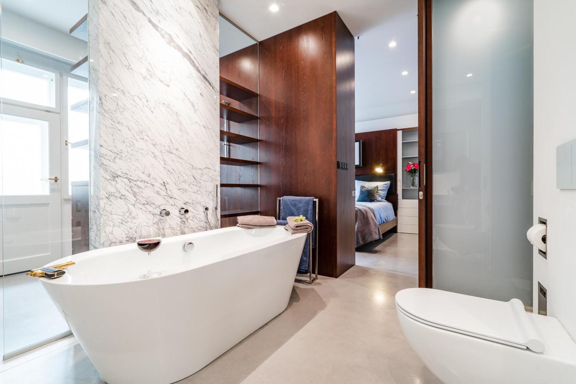 The Grand Krocinova Loft - Golden Bond Retreat Prague